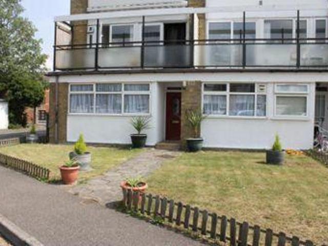 House for rent in Row Town, Surrey