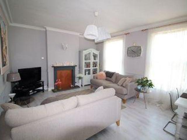 House for sale in Hillview, Surrey