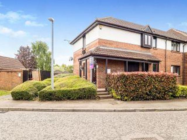 House for sale in Purfleet, Essex