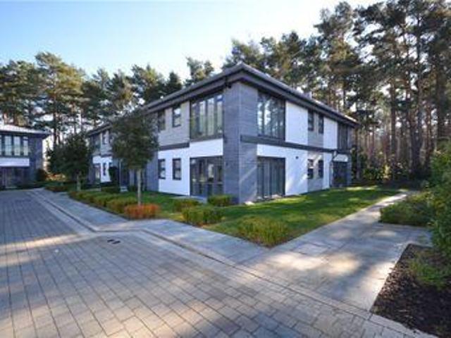 House for sale in Crowthorne, Bracknell Forest