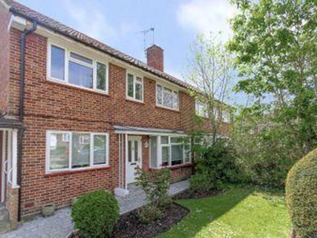 House for sale in Little Stanmore, Greater London