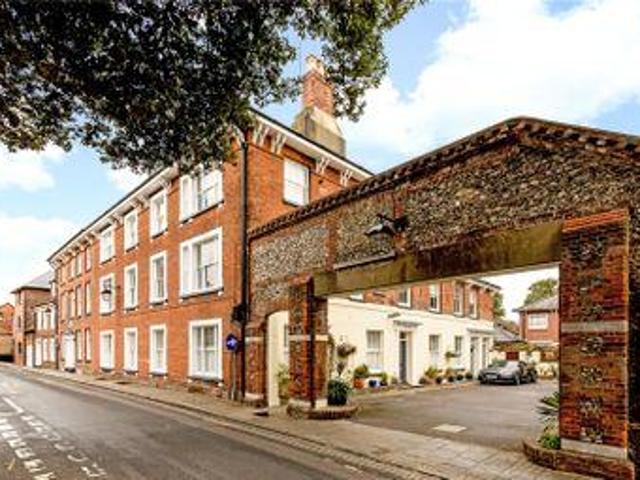 House for sale in Littlecote, West Sussex