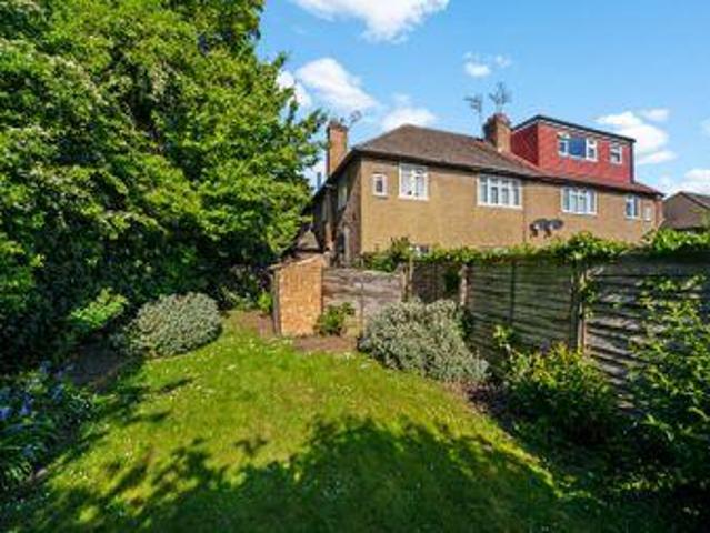 House for sale in Little Stanmore, Greater London