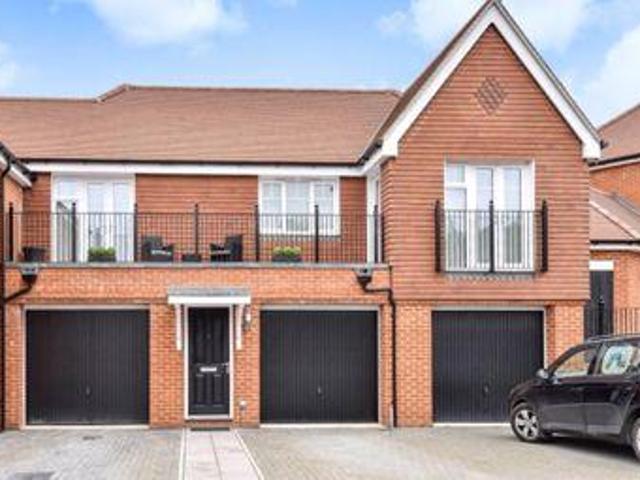 House for sale in Heol-las, Surrey