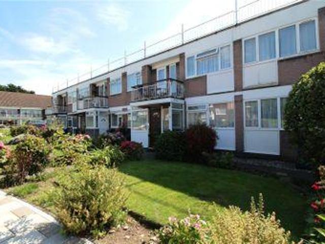 House for sale in Little Stanmore, Greater London