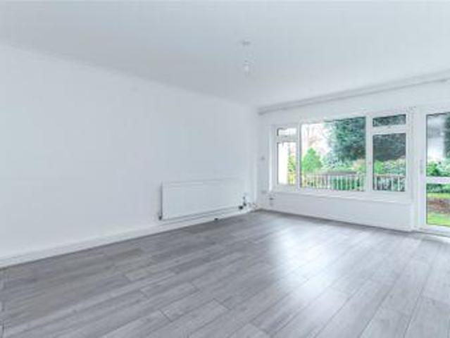 House for sale in Little Stanmore, Greater London