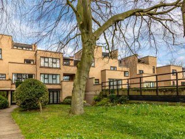 House for sale in High Field, York