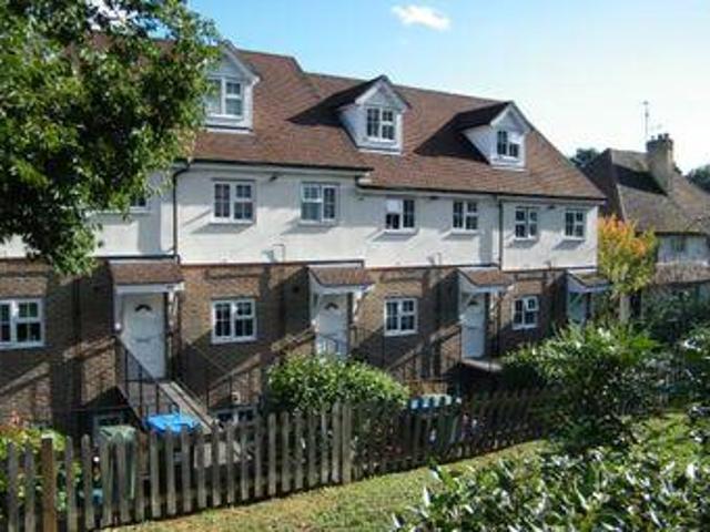 House for sale in Hillview, Surrey