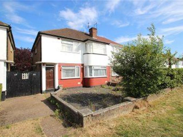 House for sale in Little Stanmore, Greater London