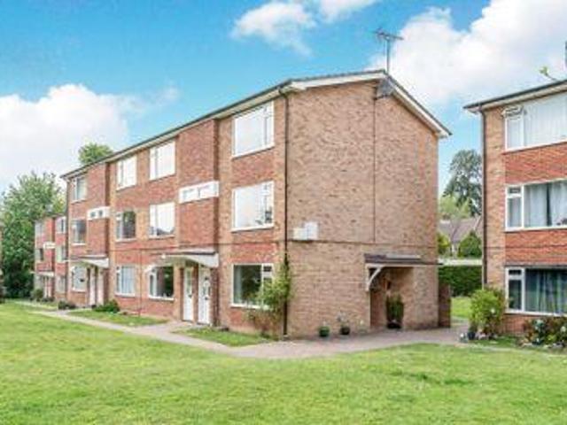 House for sale in Hillview, Surrey