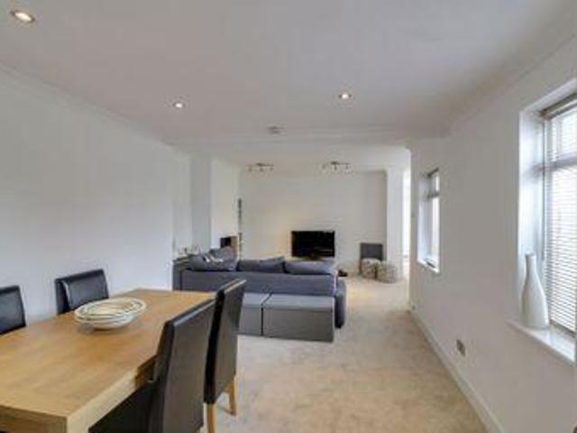 House for sale in Ascot