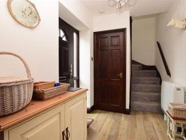 House for rent in Pachesham Park, Surrey