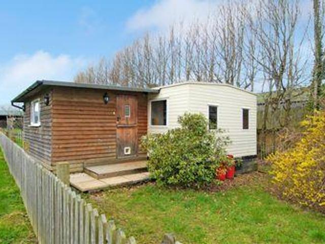 House for rent in Pachesham Park, Surrey