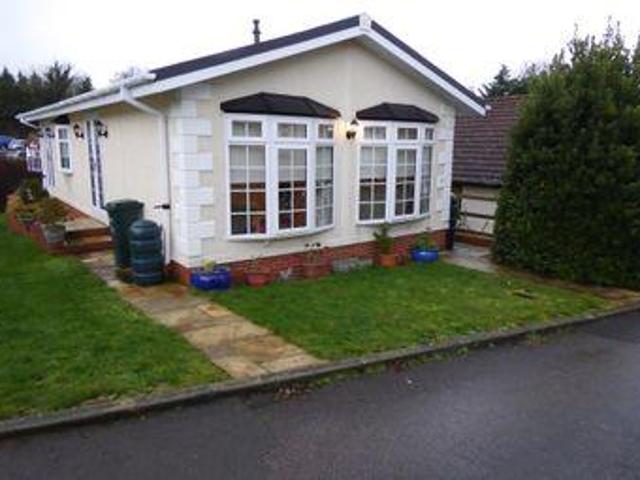 House for sale in Batchworth, Hertfordshire