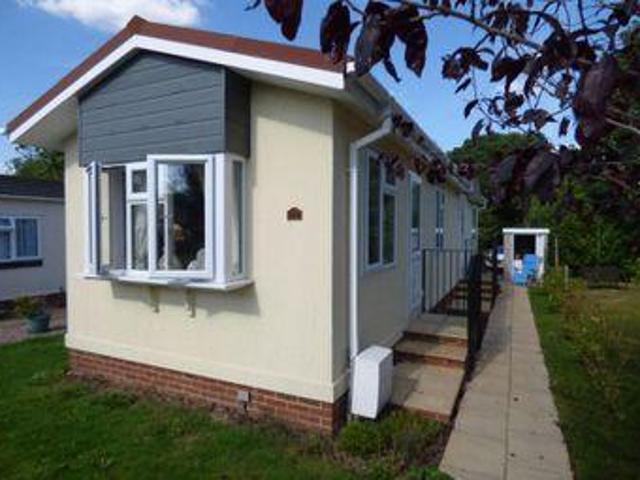 House for sale in Pachesham Park, Surrey