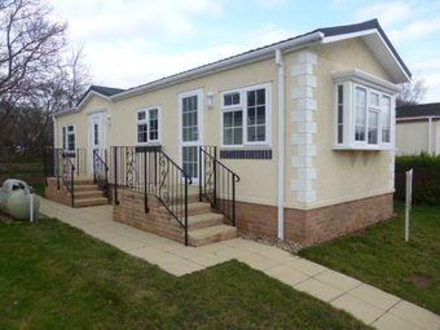 House for sale in Addlestone, Runnymede