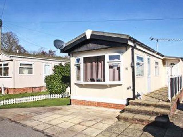 House for sale in Addlestone, Runnymede