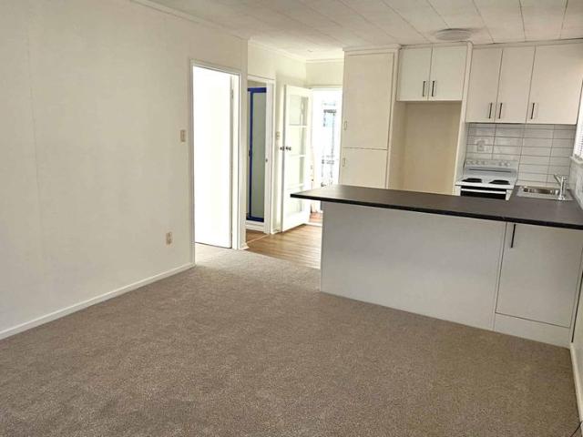 House for rent in Paremoremo