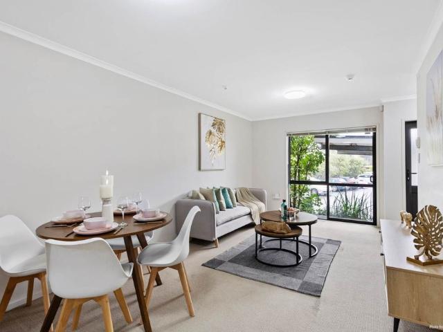 House for rent in Oratia