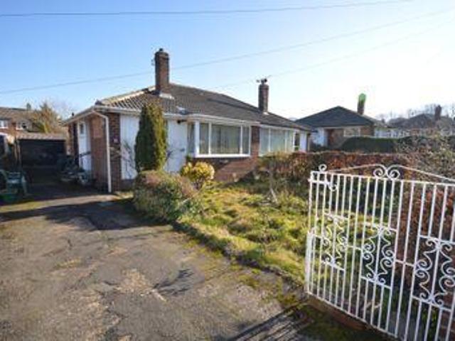 House for sale in Huddersfield, West Yorkshire