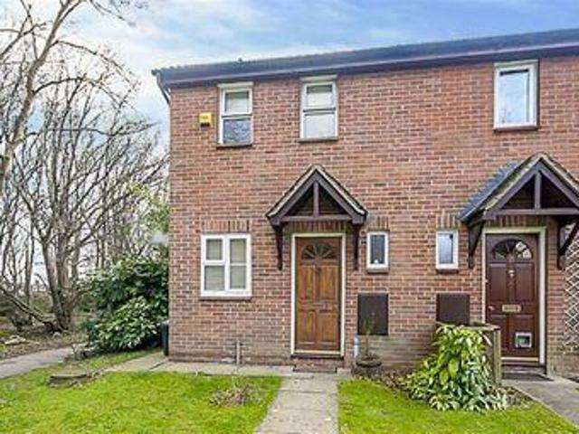 House for rent in Navestock Side