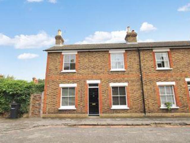 House for rent in Pachesham Park, Surrey