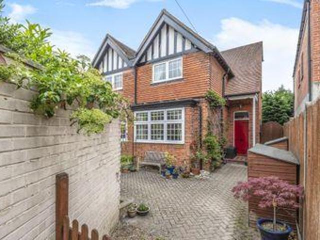 House for sale in Ascot