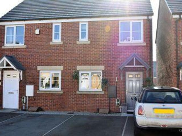 House for sale in Halifax, West Yorkshire