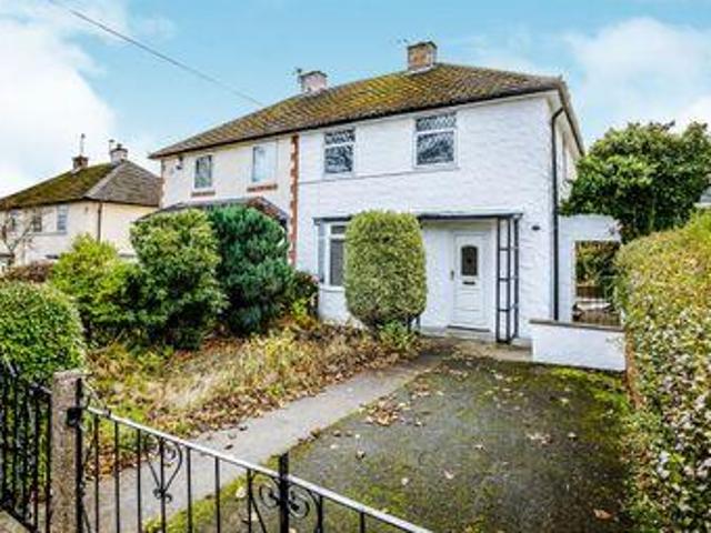 House for sale in Huddersfield, West Yorkshire