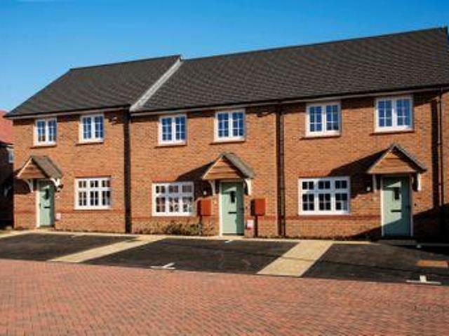 House for sale in Luton