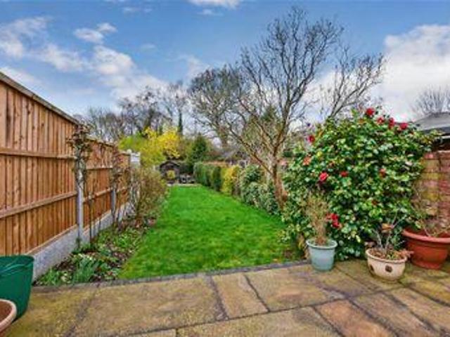 House for sale in Navestock Side