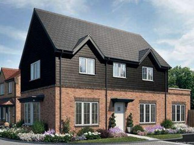 House for sale in Heol-las, Surrey