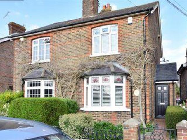House for sale in Hillview, Surrey