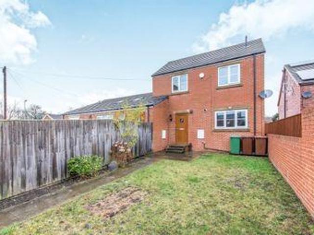House for sale in Ossett, West Yorkshire