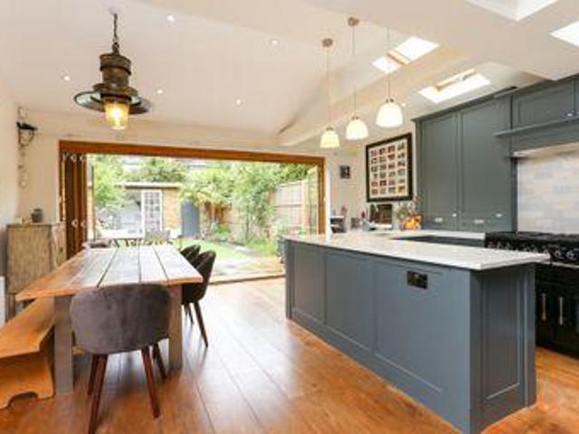 House for sale in Kingston Upon Thames, Greater London