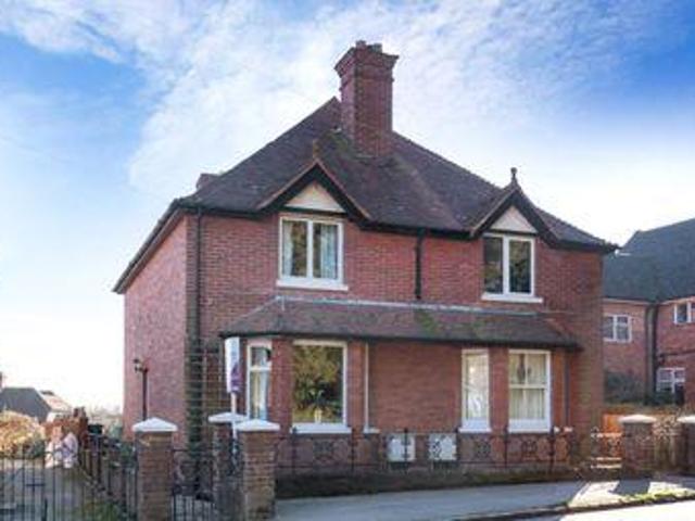 House for sale in Fole, Surrey