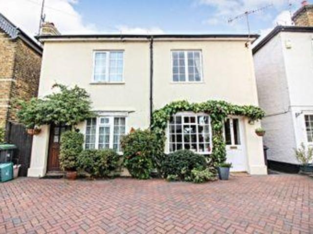 House for sale in Kingston Upon Thames, Greater London