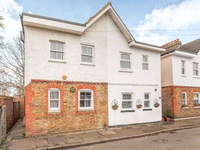 House for sale in Walton-on-Thames, Surrey