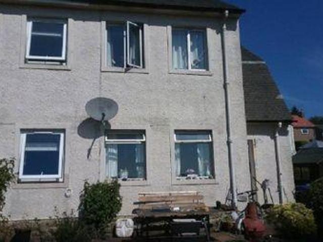 House for sale in Lochwinnoch, Scotland