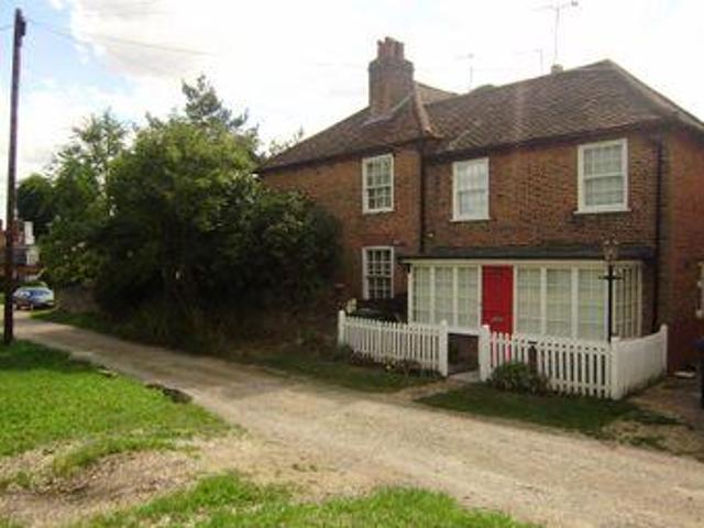 House for sale in Little Stanmore, Greater London