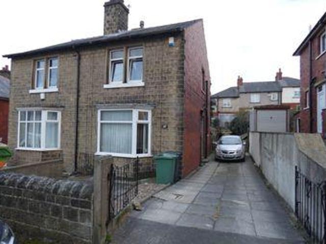 House for sale in Huddersfield, West Yorkshire