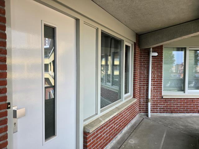 Appartement te huur in Bloemhof, Rotterdam