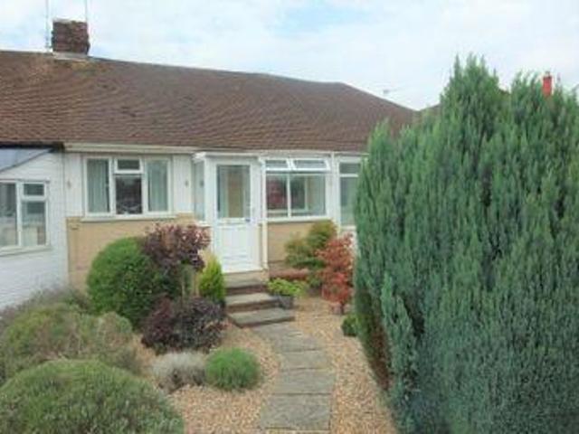 House for rent in Row Town, Surrey