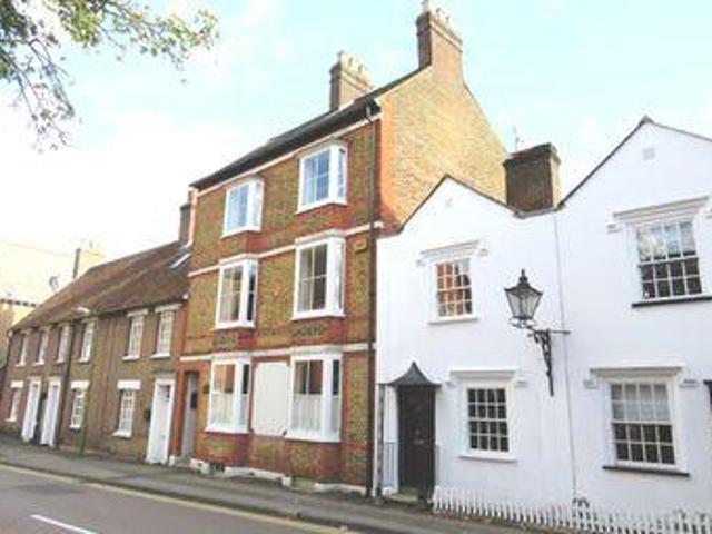 House for rent in Pouchen End, Hertfordshire