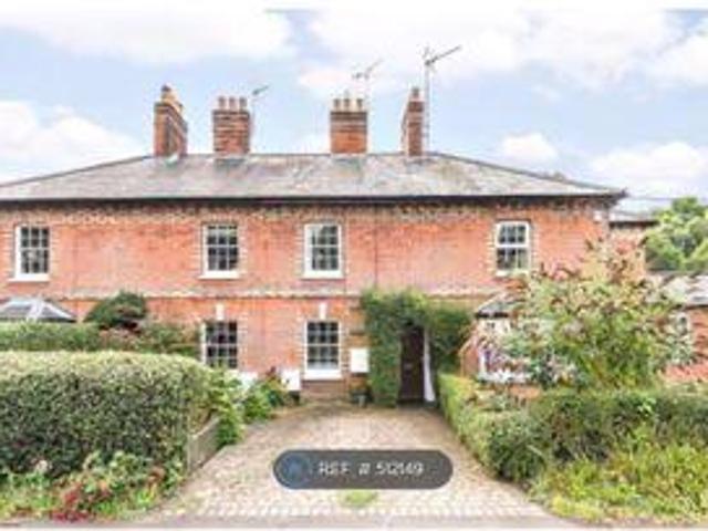 House for rent in Hook, Hart