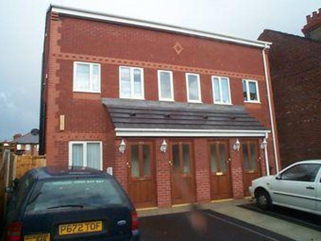 House for rent in Rossmore, Cheshire