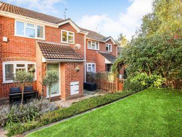 House for sale in Heol-las, Surrey