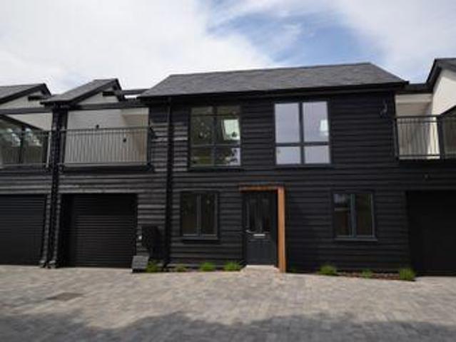 House for sale in West Byfleet, Woking