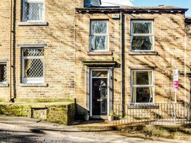 House for sale in Huddersfield, West Yorkshire