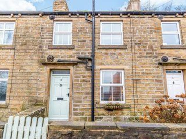 House for sale in Huddersfield, West Yorkshire